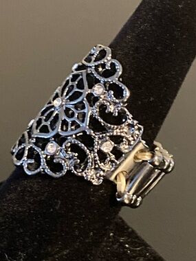 paparazzi Silver Filigree Floral Adjustable Ring